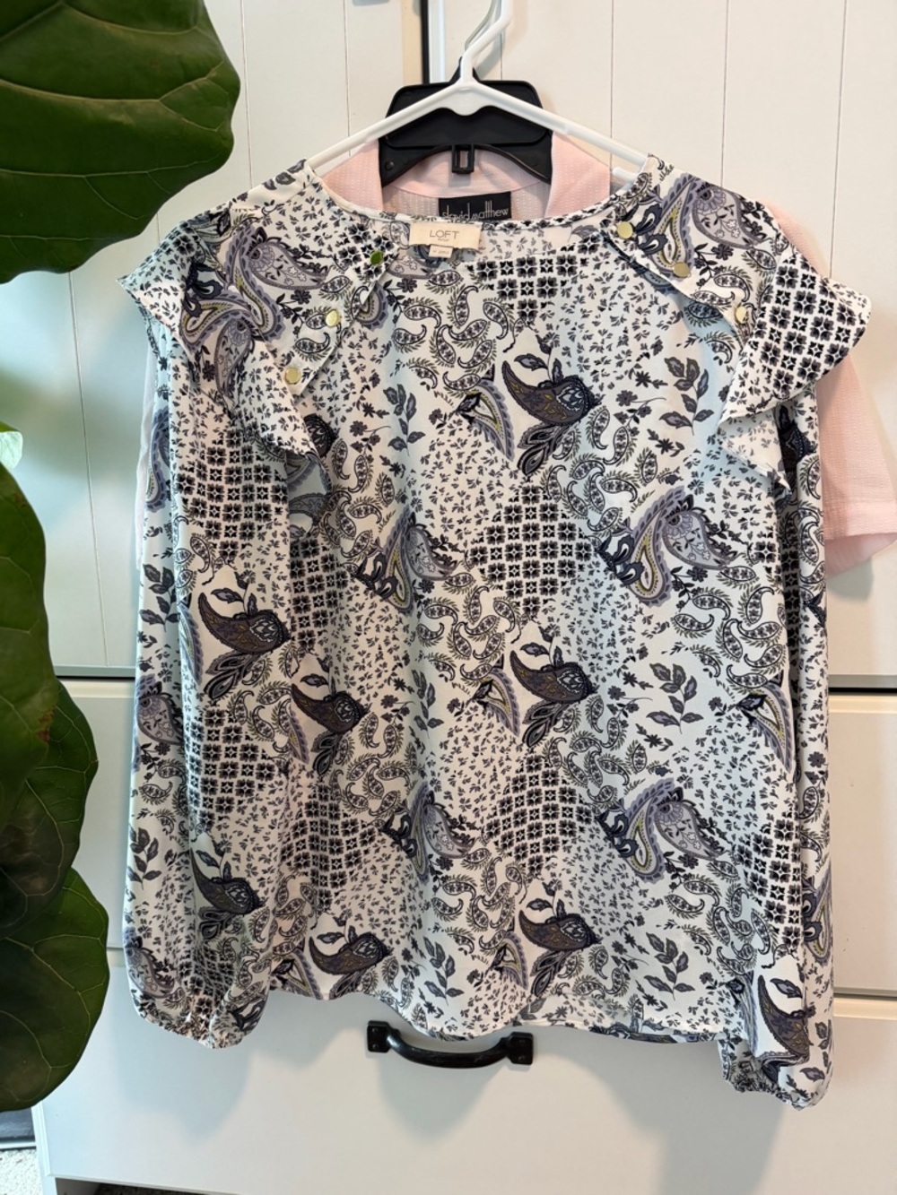 116- LOFT White and Navy Paisley Floral Ruffle-Sleeve Blouse